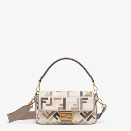 FENDI Hot Classic Baguette