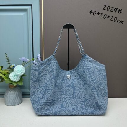 Chanel denim camellia underarm bag 2029 Size: 40*55*30*20cm