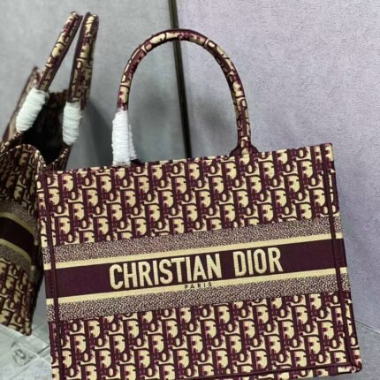 Dior tote new upgraded version of the letter horizontal series size:36*18*28cm