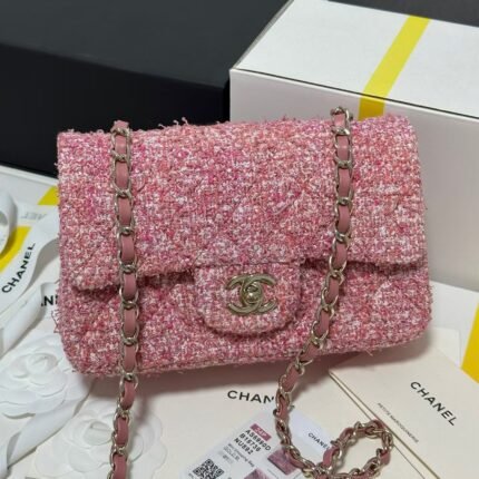 Chanel 24P mini CF Pink Tumbled Leather Tote Bag, size:20*13*7cm Model:as6990d